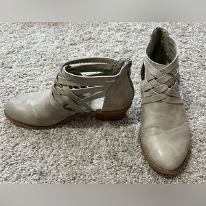Womens size 8 ankle boots
